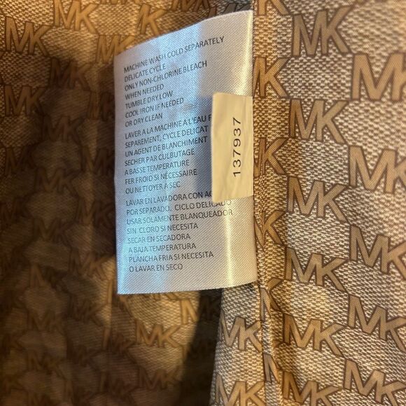 Michael Kors Ladies Quilted Trench Coat Black Large Gold Belted Hooded Jacket - Picture 6 of 16